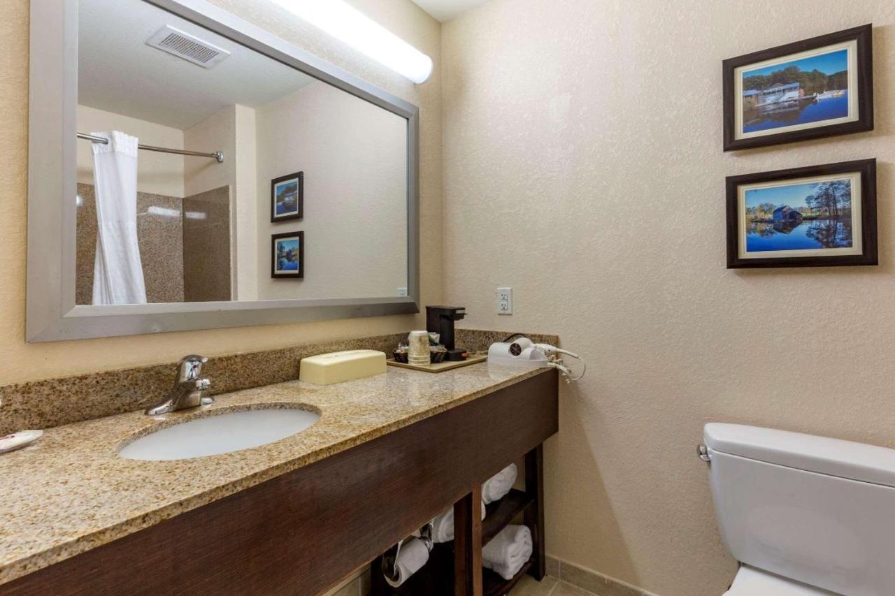 Comfort Inn Fayetteville I-95 Bagian luar foto