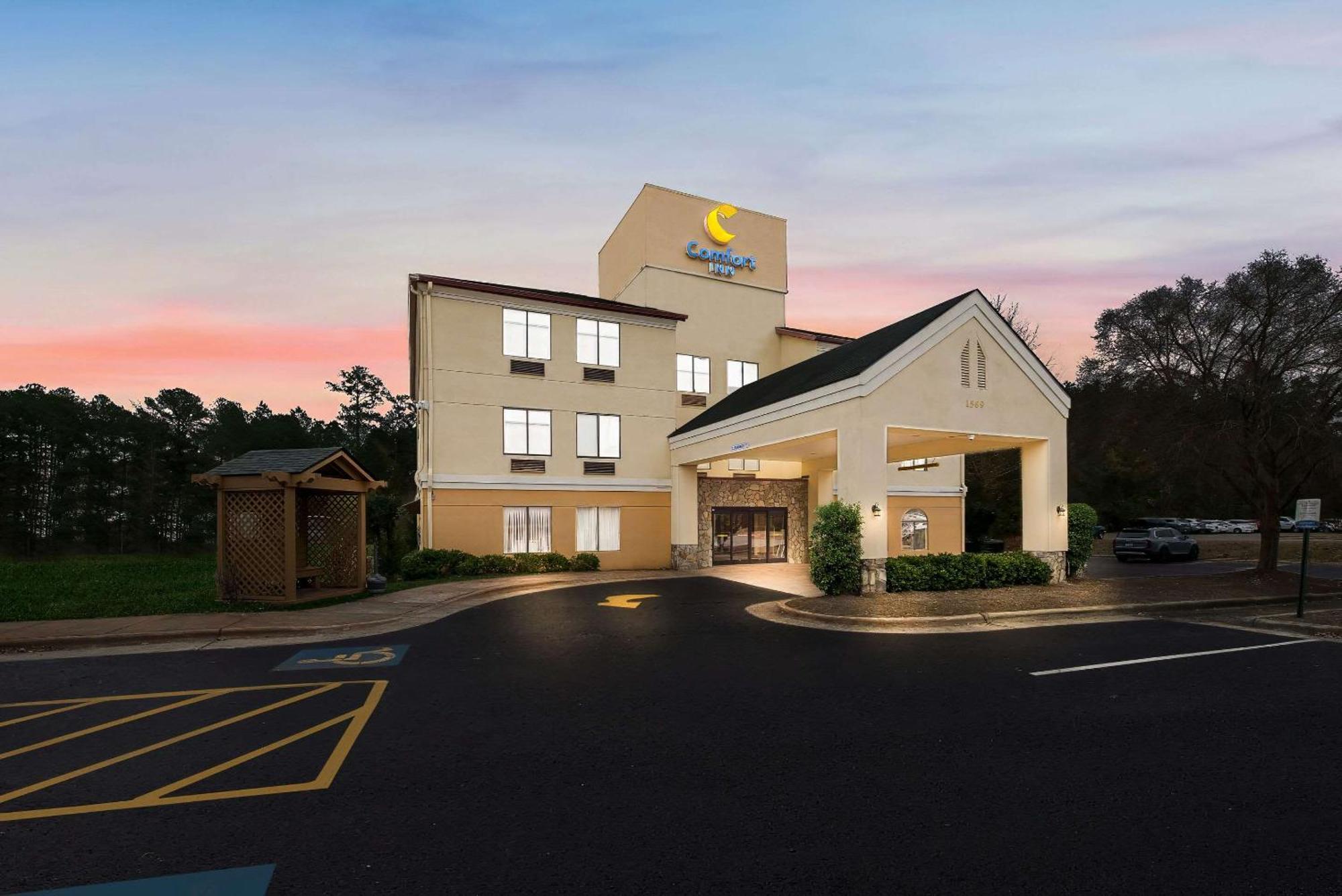 Comfort Inn Fayetteville I-95 Bagian luar foto